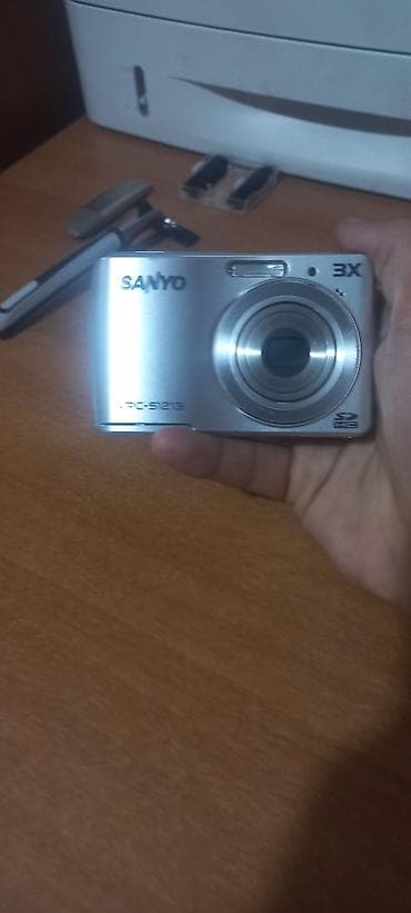 Фото жана видеокамералар: Компактная цифровая камера Sanyo Xacti VPC-S1213 (серебристая) — 1