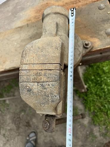 Инструменттер: Тиски СССР слесарные «Челябинск», поворотные. - Тип: стационарные — 3