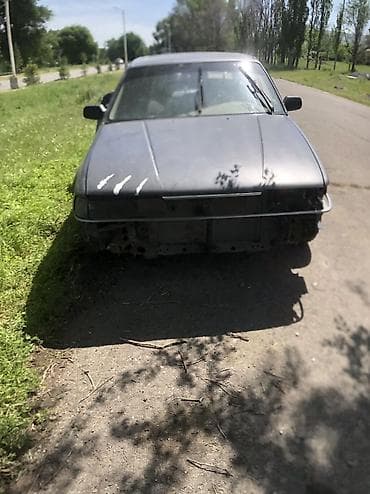 скутер ош: Mazda 626: 1990 г., 2.2 л, Кол менен иштөөчү, Бензин, Седан — 7