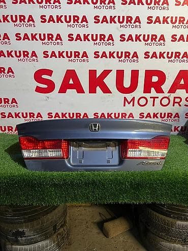 Автозапчасти: Крышка багажника Honda, Б/у, Оригинал — 2