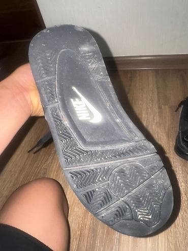 Мужская обувь: Кроссовки Nike Air Jordan 4, цвет чёрный (triple black). Nike Air — 2