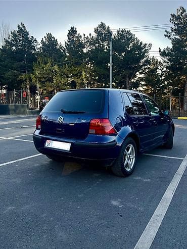 Volkswagen: Volkswagen Golf: 2000 г., 2 л, Механика, Бензин, Хэтчбэк — 4