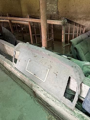 Задняя полка Mercedes 124-й