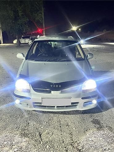 Nissan Tino: 2000 г., 1.8 л, Автомат, Бензин, Хэтчбэк