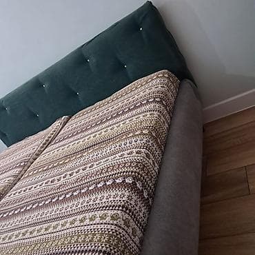 Двуспальная кровать, С мягким изголовьем, длина - 200 см