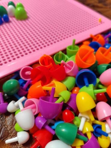 Отдаем игрушки в отличном состоянии по символической цене. Мозаика