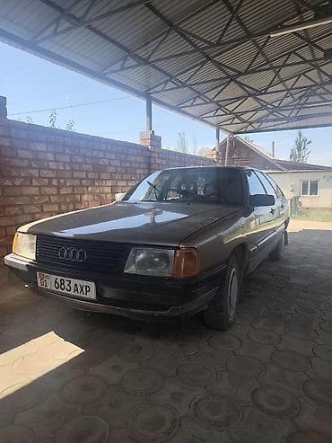Audi 100: 1987 г., 1.8 л, Механика, Бензин, Хэтчбэк — 5
