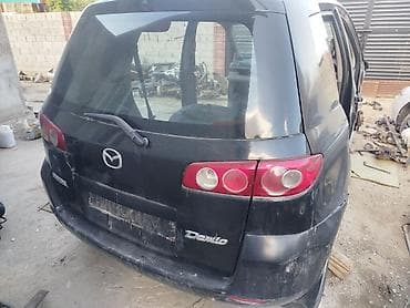 забыл: Mazda Demio (хэтчбек), разбор по запчастям. Доступно с автомобиля на — 1
