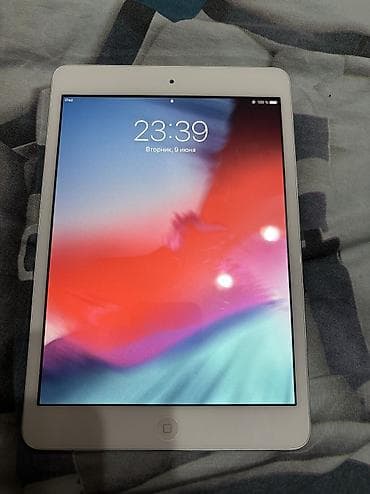 Планшет, Apple, память 16 ГБ, Wi-Fi, Б/у, Классический