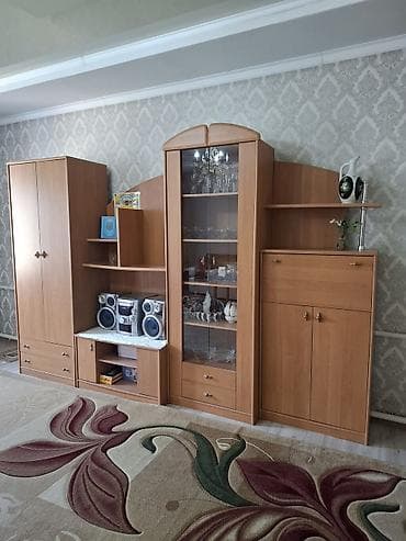 third edition solutions: Стенка гостиной модульная, цвет – светлый бук/ольха. Цена договорная — 1