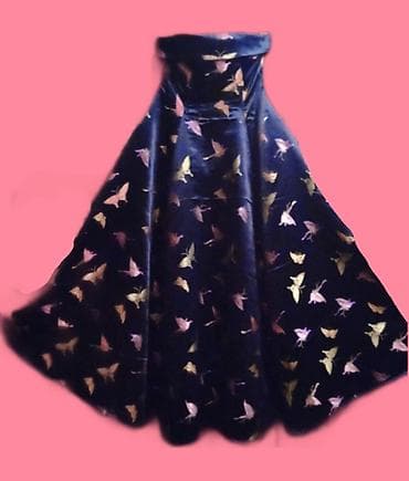 Спортивная одежда: Продаю шикарное вечернее платье. Платье длинное, без бретелек, на — 1