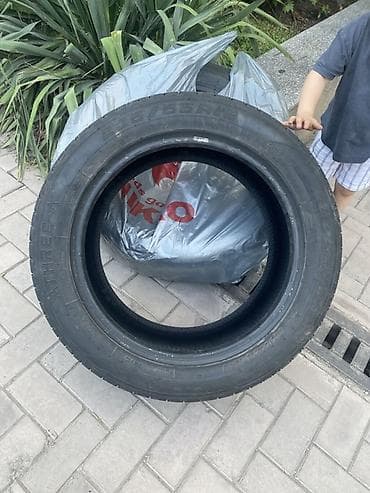 шины 235 55 18: Комплект шин R18, размер 235/55 R18. В комплекте: - 3летние шины — 1