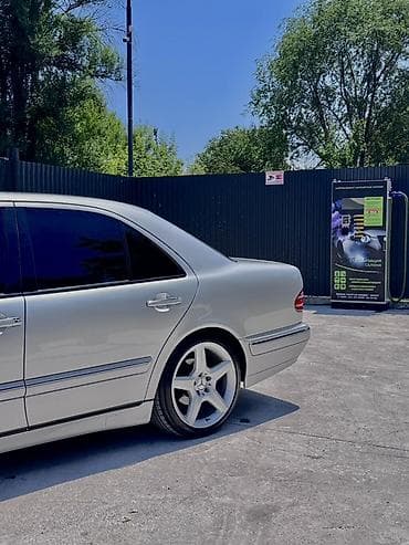 ef m: Mercedes-Benz E-Class: 2001 г., Седан — 2