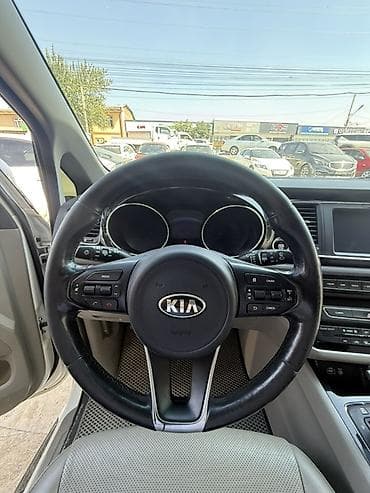 210 430: Kia Carnival: 2017 г., 2.2 л, Автомат, Дизель, Минивэн — 1