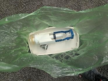 solutions third edition: Унитаз-компакт с крышкой и сиденьем + арматура бачка - Материал — 4