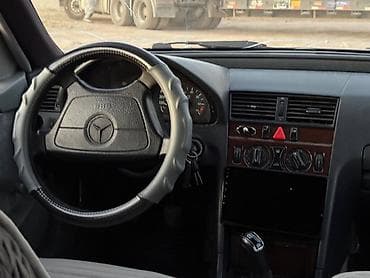 Унаа: Mercedes-Benz C-Class: 1996 г., 1.8 л, Кол менен иштөөчү, Бензин, Седан — 6