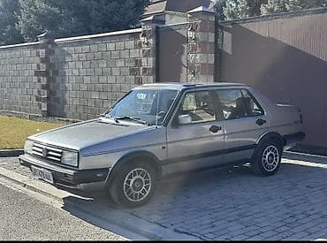 Volkswagen Jetta: 1988 г., 1.8 л, Механика, Бензин, Седан