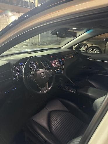 corolla 2016: Toyota Camry: 2018 г., 2.5 л, Автомат, Бензин, Седан — 6