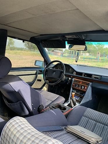 king tony: Mercedes-Benz W124: 1991 г., 2.3 л, Механика, Бензин, Седан — 5