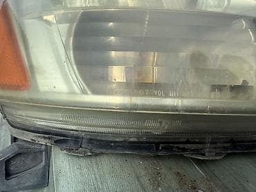 лампы освещения: Комплект передних фар Lexus Б/у — 4