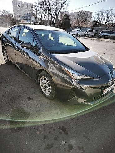 camry 2014: Toyota Prius: 2016 г., 1.8 л, Вариатор, Гибрид, Хэтчбэк — 5