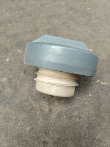 стенд для чистки дизельных форсунок: Исузу Трупер крышка бензобака, Isuzu Trooper Крышка пластикова, см — 1