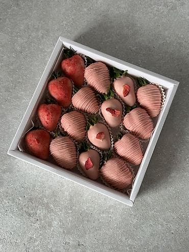 LED гирляндалар: Наборы фруктов в бельгийском шоколаде Callebaut - Ассорти клубники в — 6