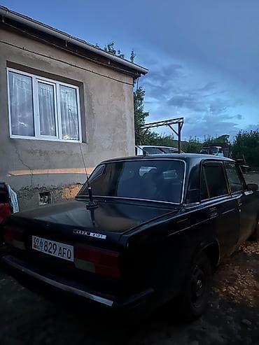 Унаа: ВАЗ (ЛАДА) 2107: 2005 г., 1.6 л, Кол менен иштөөчү, Бензин, Седан — 8