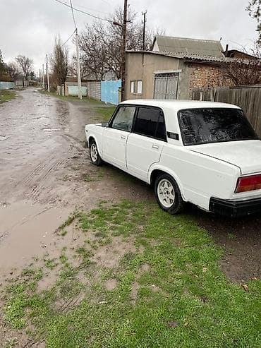 ВАЗ (ЛАДА) 2107: 2003 г., 1.6 л, Седан