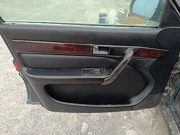 Audi: Audi A6: 1995 г., Бензин — 2