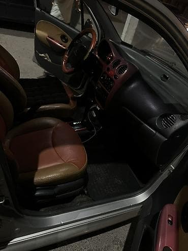 горить: Автомобиль компакт-класса с бензиновым двигателем и автоматической — 3