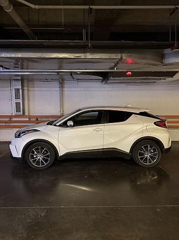 машина баасы: Toyota C-HR: 2018 г., 2 л, Бензин — 6