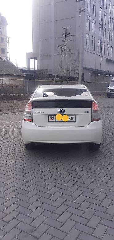 киа 8: Toyota Prius: 2010 г., 1.8 л, Гибрид, Хэтчбэк — 2