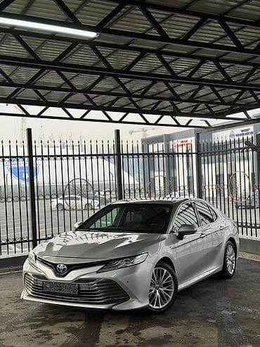 android bmw: Toyota Camry: 2018 г., Гибрид, Седан — 2