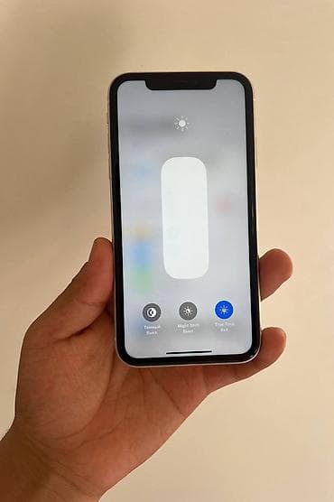 света диот: IPhone 11, Б/у, Белый, 78 % — 4