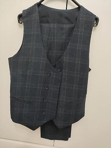 тройку костюм: Мужской костюм-тройка Tossaro Slim Fit, модель BARESSI+ Комплектация — 2