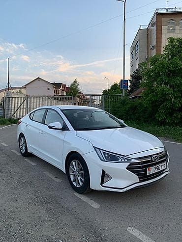 Hyundai Avante: 2019 г., Вариатор, Бензин, Седан