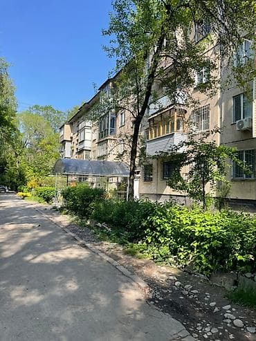 Квартиры: 3 комнаты, 58 м², 104 серия, 1 этаж, Косметический ремонт — 1