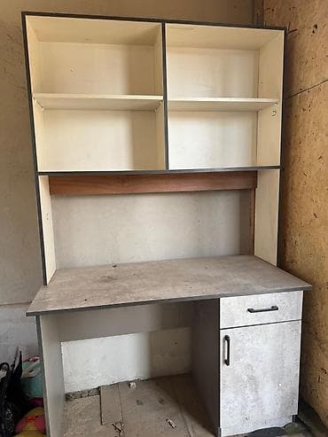 стол кухиний: Компьютерный стол, С полками — 2