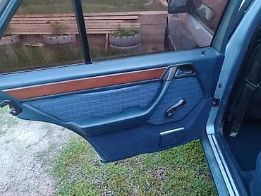 step 2: Mercedes-Benz E-Class: 1990 г., 2.3 л, Механика, Бензин, Седан — 8