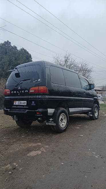 4 5мм: Mitsubishi Delica: 2003 г., 2.8 л, Автомат, Дизель, Вэн/Минивэн — 4
