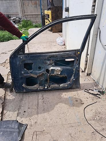 Автозапчасти: Передняя левая Mitsubishi, Б/у, Оригинал — 2