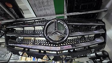 Решетка радиатора Mercedes-Benz
