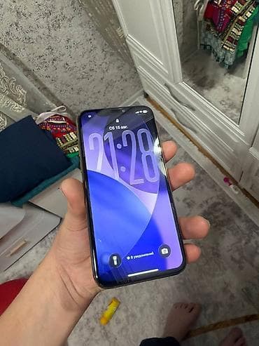 iphone 11 max: IPhone 11 Pro, Б/у, 256 ГБ, Золотой, Защитное стекло, Чехол, 76 % — 3