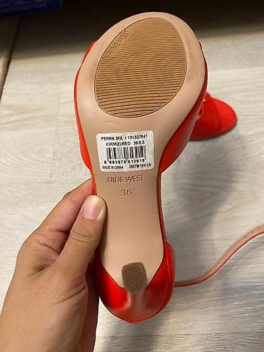 сколько стоит оригинальные кроксы: Новые босоножки Очень удобные Размер 36 Цена 900с( покупала — 4