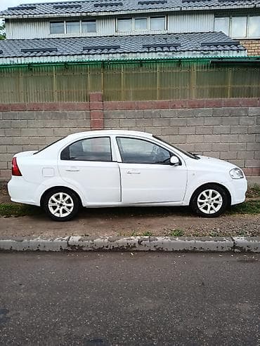 Унаа сатуу: Chevrolet Aveo: 2008 г., 1.2 л, Кол менен иштөөчү, Бензин, Седан — 3