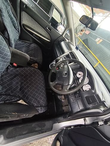 рассрочка авто минивен: Honda Stream: 2002 г., Автомат, Минивэн — 4