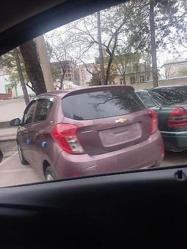 ижара машина: Chevrolet Spark: 2018 г., 1 л, Автомат, Бензин — 2