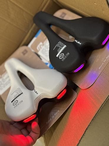 🚲 Спортивное велоседло MALEVI «Born To Race» с LED-подсветкой