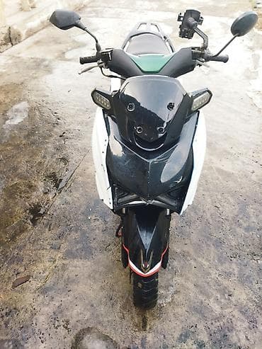 q max скутер: Qmax 180Куб. Год 2025. задний калотка ремонт зделать по кузову — 1